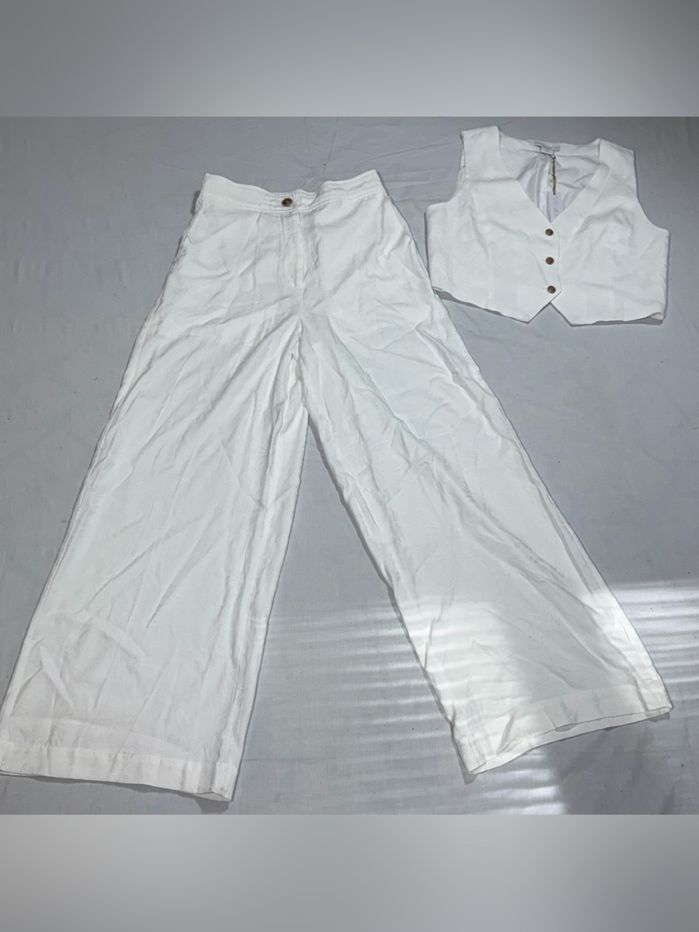 NWT House of Harlow 1960 White Jacquard Vest Wide Leg Pants Set M